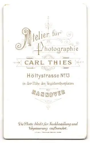Fotografie Carl Thies, Hannover, Höltystrasse 13, Porträt einer Frau im Profil