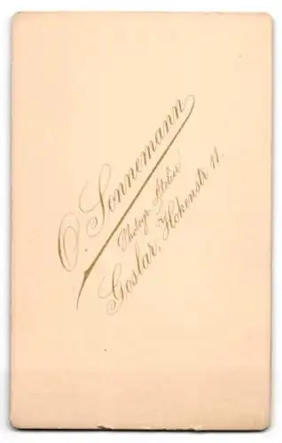 Fotografie O. Sonnemann, Goslar, Hokenstrasse 11, Seitenprofil einer Frau