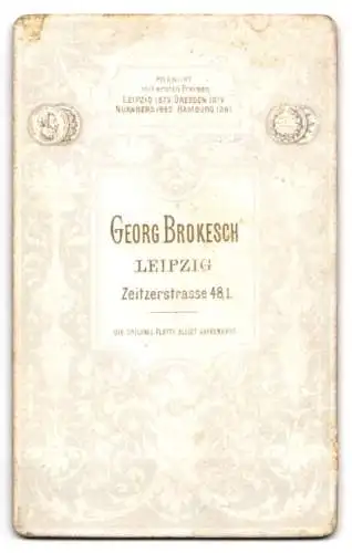 Fotografie C. Brokesch, Leipzig, Zeitzerstrasse 48, Porträt eines eleganten Herren