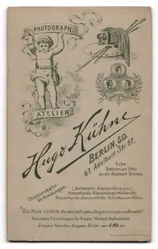 Fotografie Hugo Kühne, Berlin, Adalbertstr. 67, Frau mit Fächer
