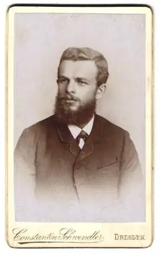 Fotografie Constantin Schwendler, Dresden, Sophienstrasse 5, Portrait eines bärtigen Mannes