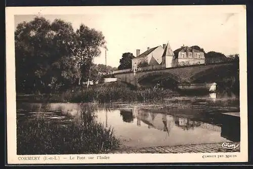 AK Cormery, Le Pont sur l`Indre et reflet sur l`eau calme