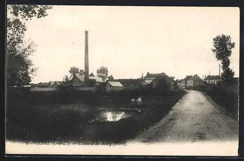 AK Clere, L`entrée du bourg avec cheminée et chemin rural