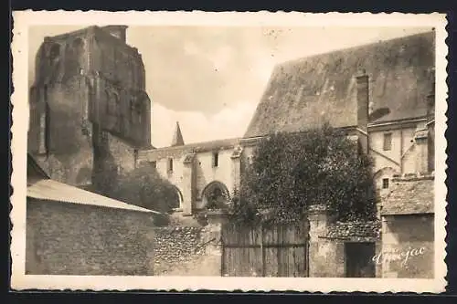 AK Cormery, L`Abbaye et reste d`un beau cloître