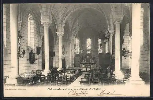 AK Château-la-Vallière, Intérieur de l`Église