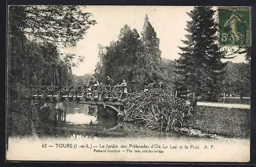 AK Tours, Le Jardin des Prébendes d`Oé, le lac et le pont