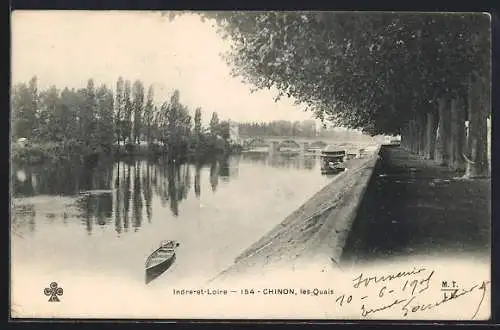 AK Chinon, les Quais et vue sur la rivière avec barques et arbres alignés