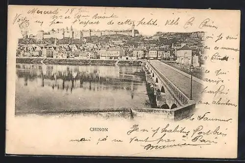 AK Chinon, Vue sur le pont et la ville avec le château en arrière-plan