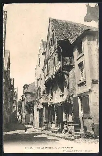 AK Chinon, Vieille Maison au Grand Carroi