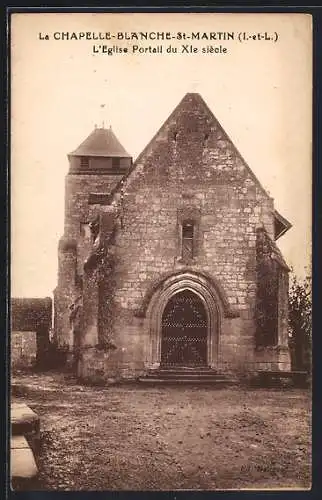 AK La Chapelle-Blanche-St-Martin, L`Église Portail du XIe siècle