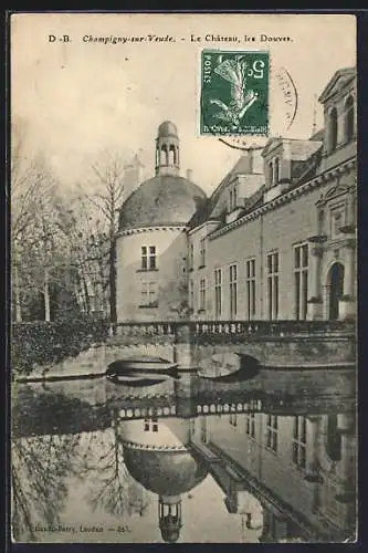 AK Champigny-sur-Veude, Le Château, les Douves