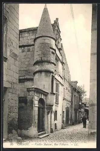 AK Chinon, Vieilles Maisons, Rue Voltaire