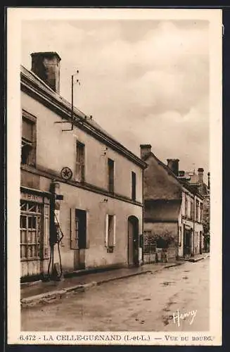 AK La Celle-Guénand, Vue du bourg