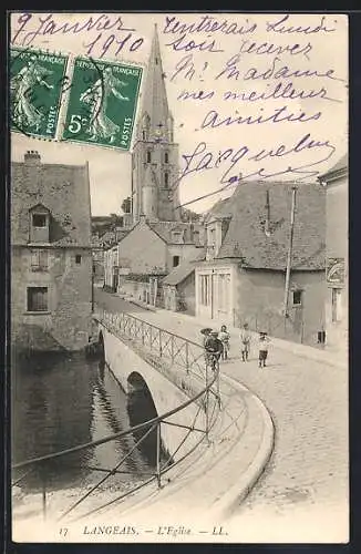 AK Langeais, Vue du pont et de l`église au bord de l`eau