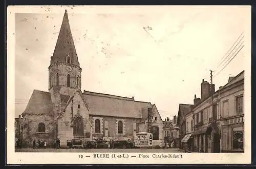 AK Bléré, Place Charles-Bidault et église imposante