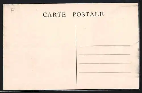 AK Chinon, Rue Denfert-Rochereau avec clocher en arrière-plan