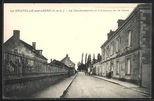 AK La Chapelle-sur-Loire, La Gendarmerie et l`Avenue de la Gare