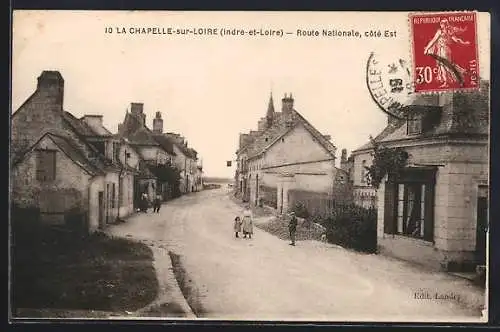 AK La Chapelle-sur-Loire, Route Nationale, côté Est