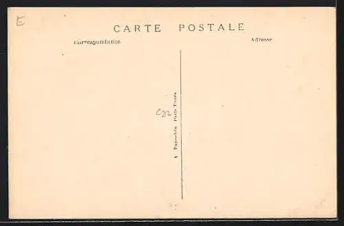 AK La Haye-Descartes, Faubourg St-Jacques avec pont et maisons anciennes