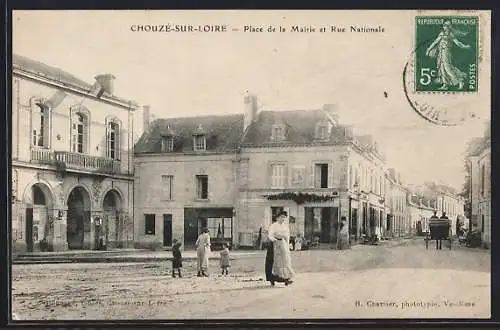 AK Chouzé-sur-Loire, Place de la Mairie et Rue Nationale