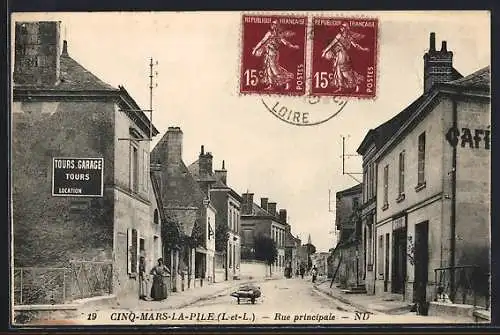 AK Cinq-Mars-la-Pile, Rue principale avec bâtiments et enseignes commerciales