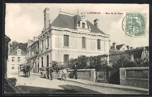 AK Limeray, Rue de la Gare avec passants et maisons élégantes