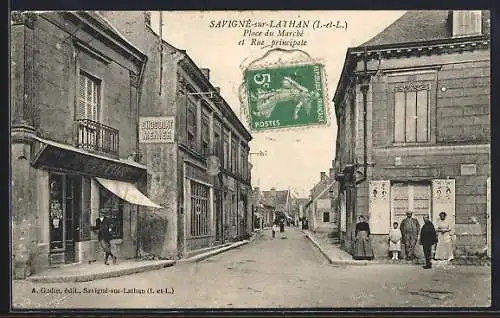 AK Savigné-sur-Lathan, Place du Marché et Rue principale