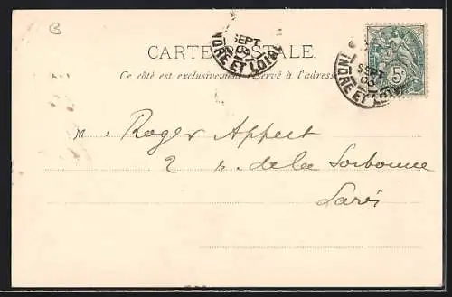 AK Richelieu, Vue de la rue principale avec voiture ancienne et bâtiments en enfilade