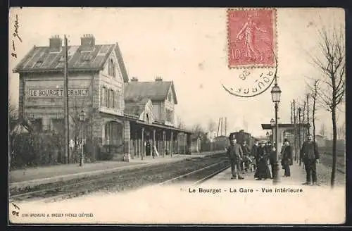 AK Le Bourget, La Gare, Vue interieure