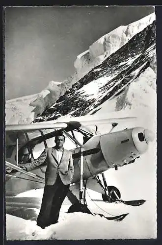 AK Atterrissage au Mont Rose, Flugzeug ist auf einem Schneefeld gelandet