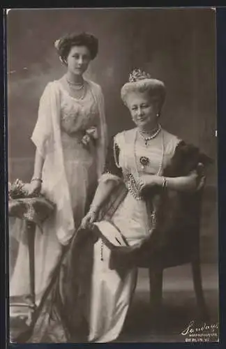 AK Prinzessin Viktoria Luise mit ihrer Mutter, der Kaiserin Auguste Victoria von Preussen