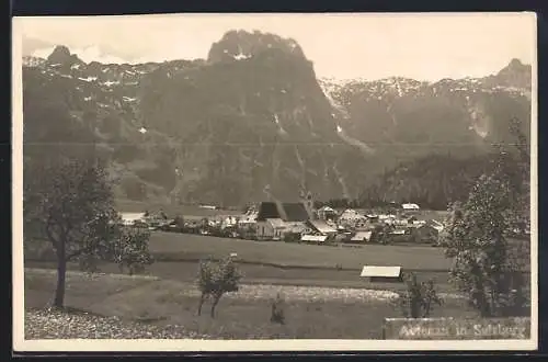 AK Abtenau in Salzburg, Ortsansicht mit Bergpanorama