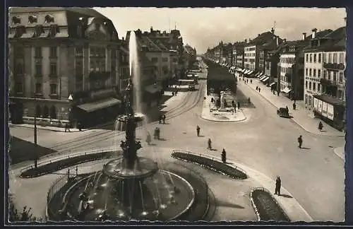 AK La Chaux de Fonds, Rue Léopold Robert, Strassenpartie