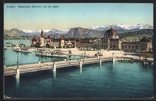 AK Luzern, Seebrücke mit Bahnhof und Alpen