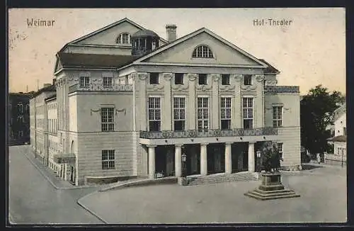 AK Weimar / Thüringen, Hof-Theater mit Denkmal