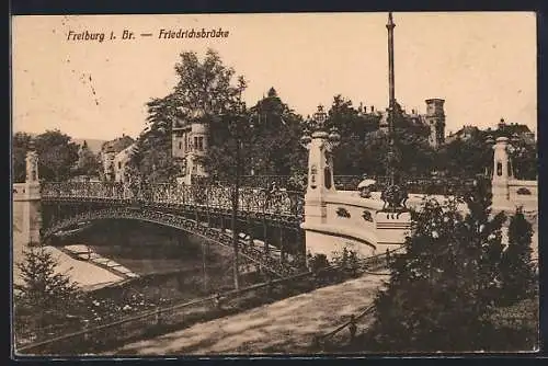 AK Freiburg i. Br., Flusspartie mit Friedrichsbrücke