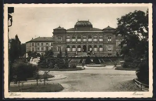 AK Weimar / Thüringen, Museum mit Parkanlage