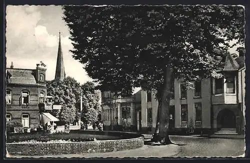 AK Nortorf in Holstein, Rathausplatz mit Poststrasse