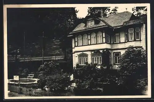 AK Finsterbergen /Thür., Blick auf ein Hotel