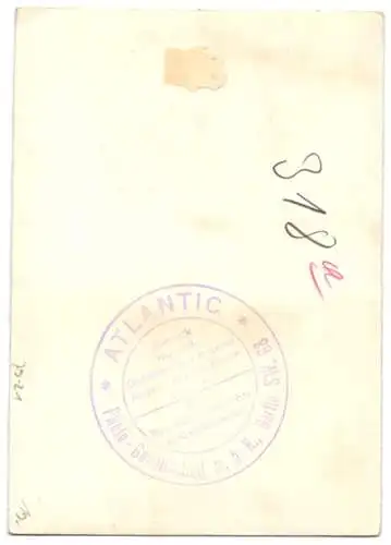 Fotografie Atlantic, Bäcker / Konditor beim Ausbacken von Krapfen, Pfannkuchen, Berlinern