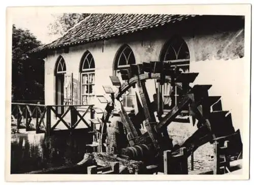 Fotografie Atlantic, Ansicht Winterswijk, Wasserrad der Mühle, Wassermühle 1944