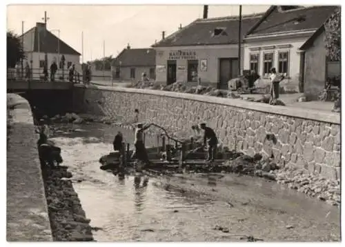 Fotografie Alois Sedlar, Ansicht Wien-Neudorf, Wasserbaustelle zur Regulierung des Mödlingbaches 1939