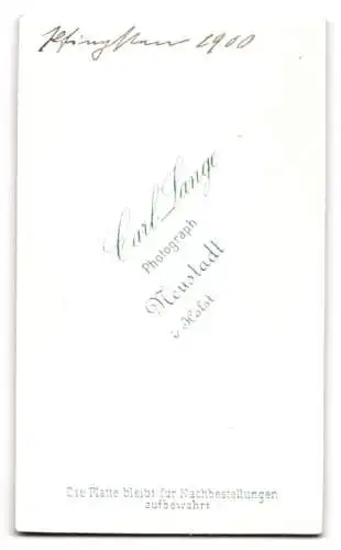 Fotografie Carl Lange, Neustadt /Holst., Porträt eines Kleinkinds