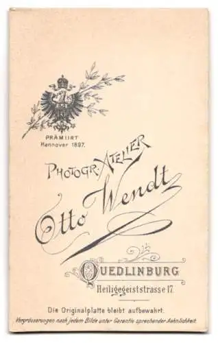 Fotografie Otto Wendt, Quedlinburg, Heiligegeiststrasse 17, Porträt einer Dame