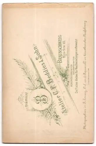 Fotografie C. F. Beddies & Sohn, Braunschweig, Kuhstrasse 10, Porträt eines jungen Mannes