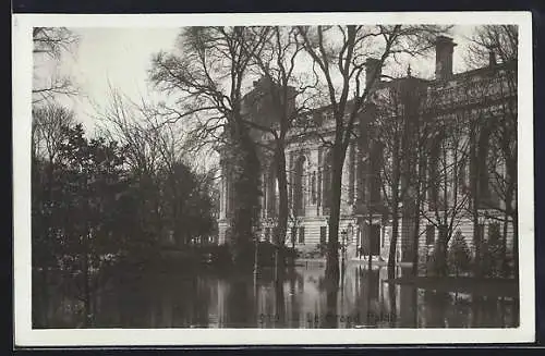 AK Paris, Inondation 1910, Le Grand Palais