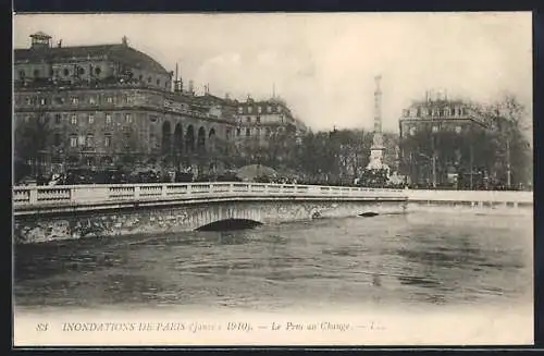 AK Paris, Inondations de Janvier 1910, Le Pont au Change