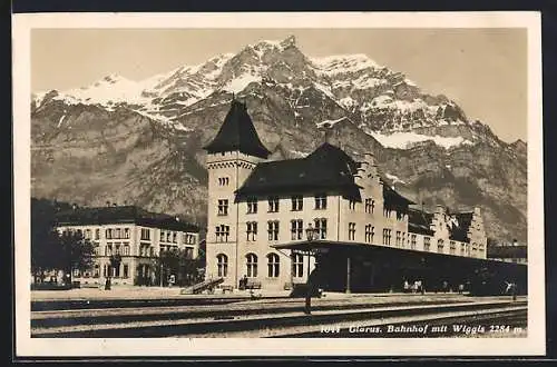 AK Glarus, Bahnhof mit Wiggis