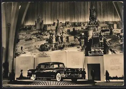 AK Brno, Internationale Messe, Ausstellung der UdSSR, Auto vor Moskau-Panorama