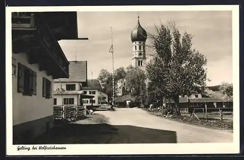 AK Gelting / Wolfratshausen, Kirche und Maibaum